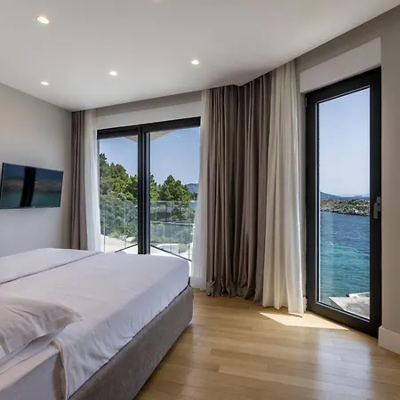 Villa Luxury Villa Mare By Interhome * Pijavicino