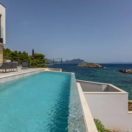 Villa Villa Luxury Villa Mare By Interhome