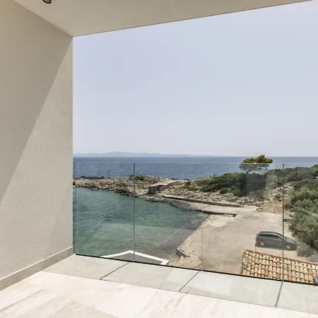 Villa Villa Luxury Villa Mare By Interhome